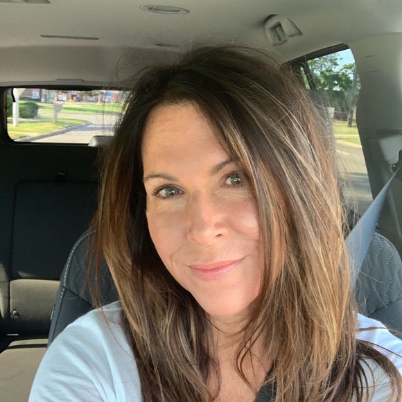 Meet your Posher, Marisa - Picture 2 of 2